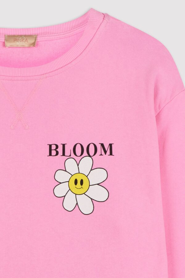 sweat bloom rose