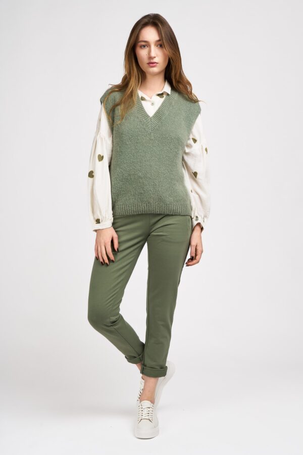 pull sans manches col V