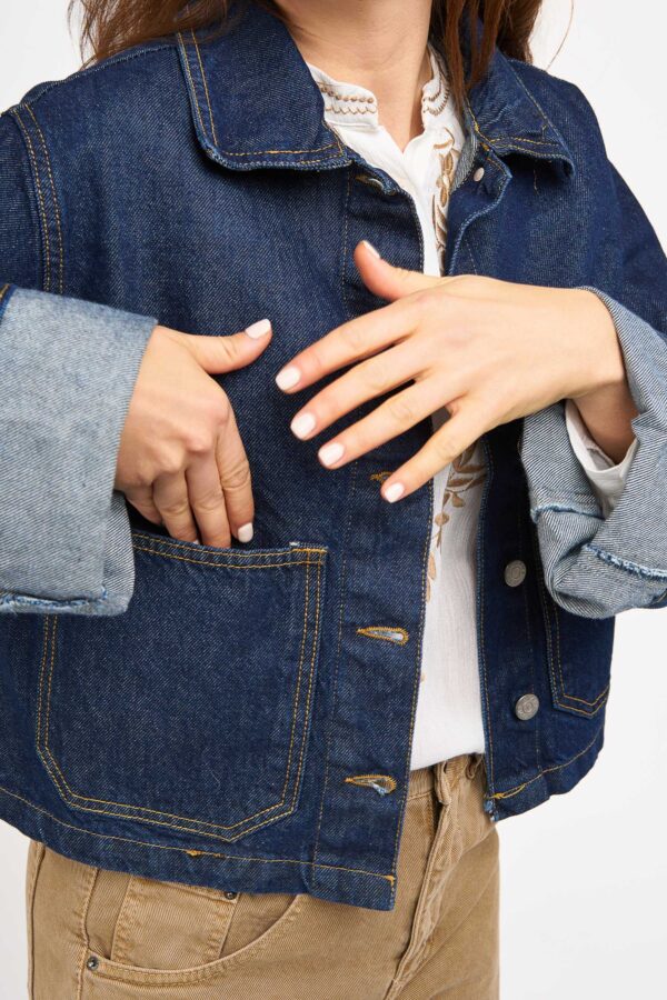 Veste en jean poche details